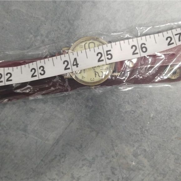 HIGH QUALITY WOMAN FASHION WATCHES - Picture 2 of 4